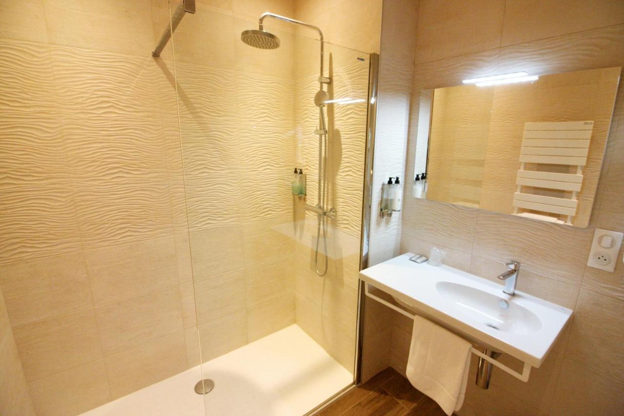 Logis - Hotel & Restaurant Du Tribunal Mortagne-au-Perche Zewnętrze zdjęcie
