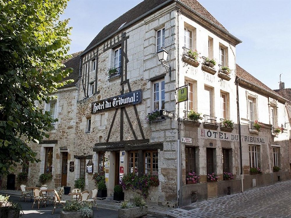 Logis - Hotel & Restaurant Du Tribunal Mortagne-au-Perche Zewnętrze zdjęcie